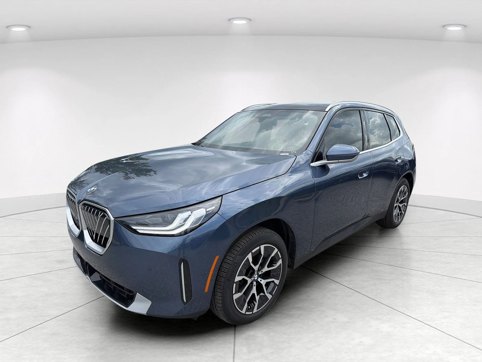 New 2026 Arctic Race Blue metallic BMW 30 xDrive image 8
