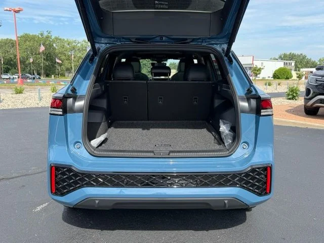 New 2026 Monterey Blue Pearl Volkswagen 2.0T SE R-Line Black image 3
