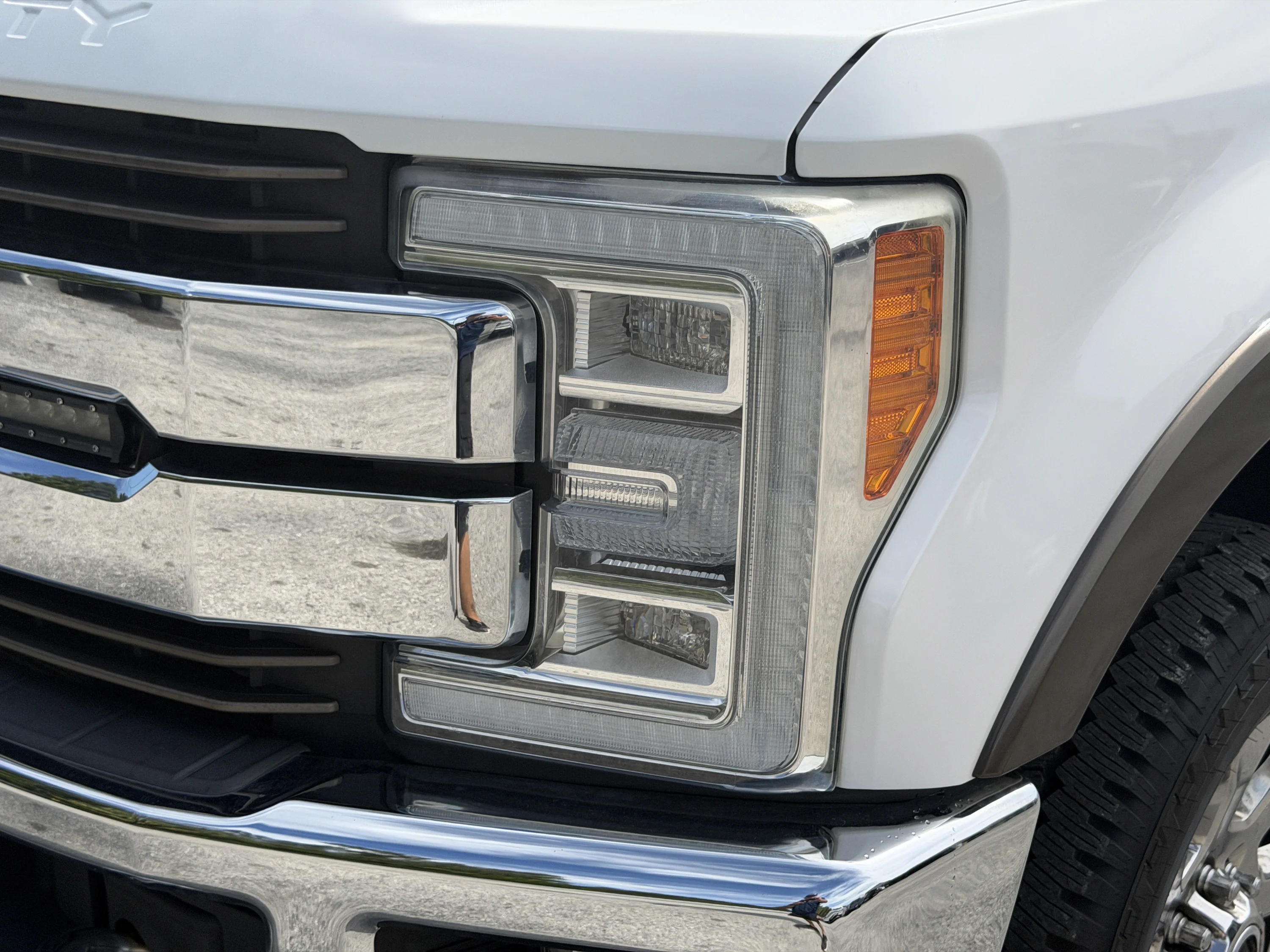 Used 2017 White Platinum Metallic Tri-Coat Ford King Ranch image 11