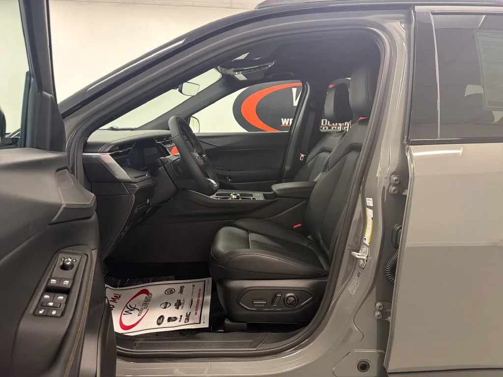 New 2027 Gray Jeep Limited image 13