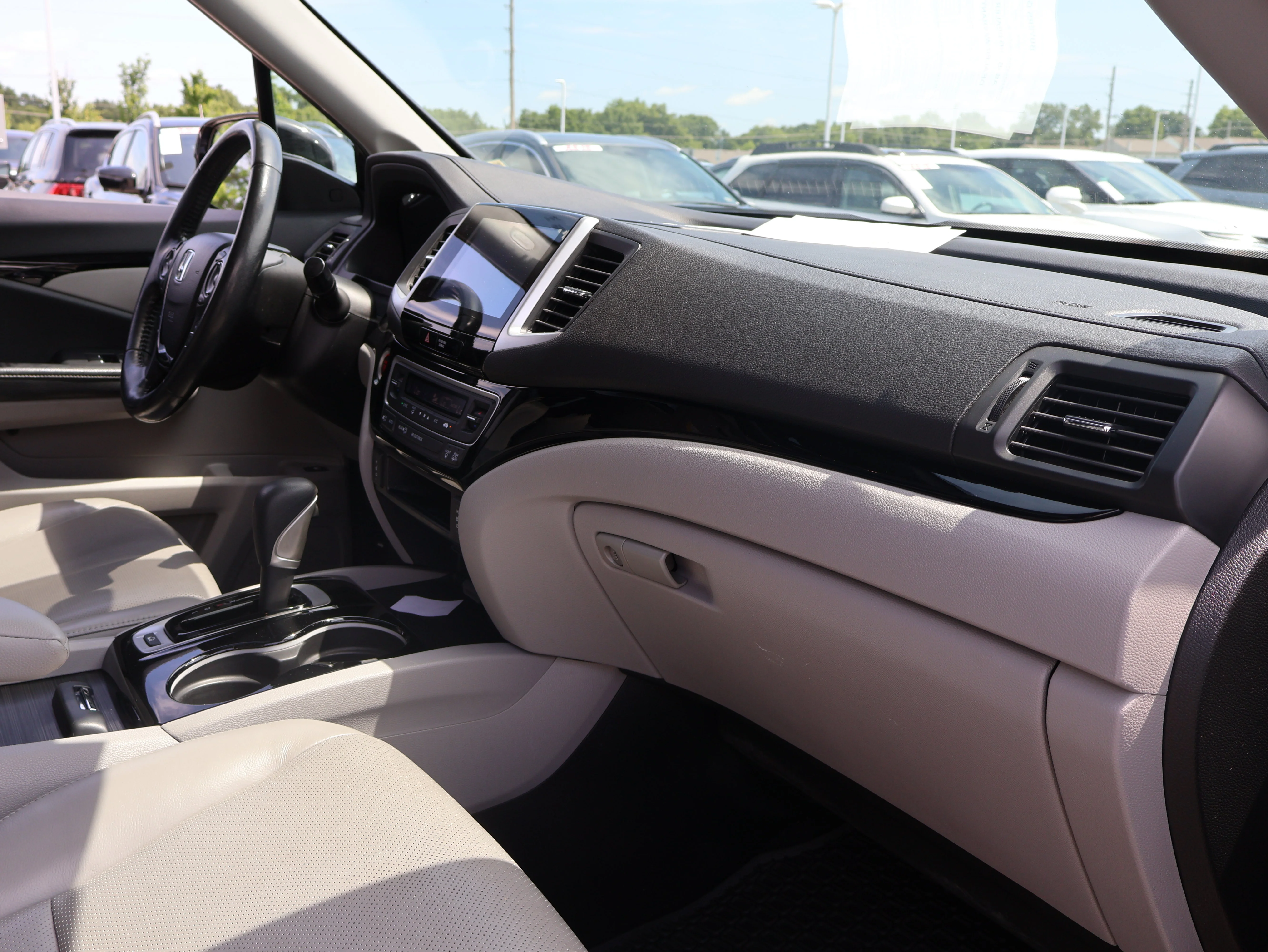 Used 2019 Modern Steel Metallic Honda RTL-E image 9