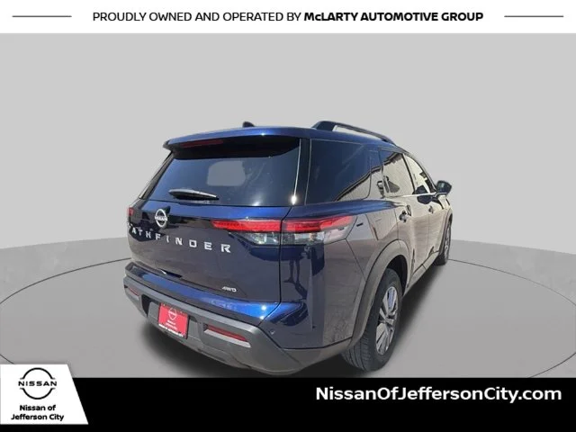 Used 2025 Blue Nissan SV image 4
