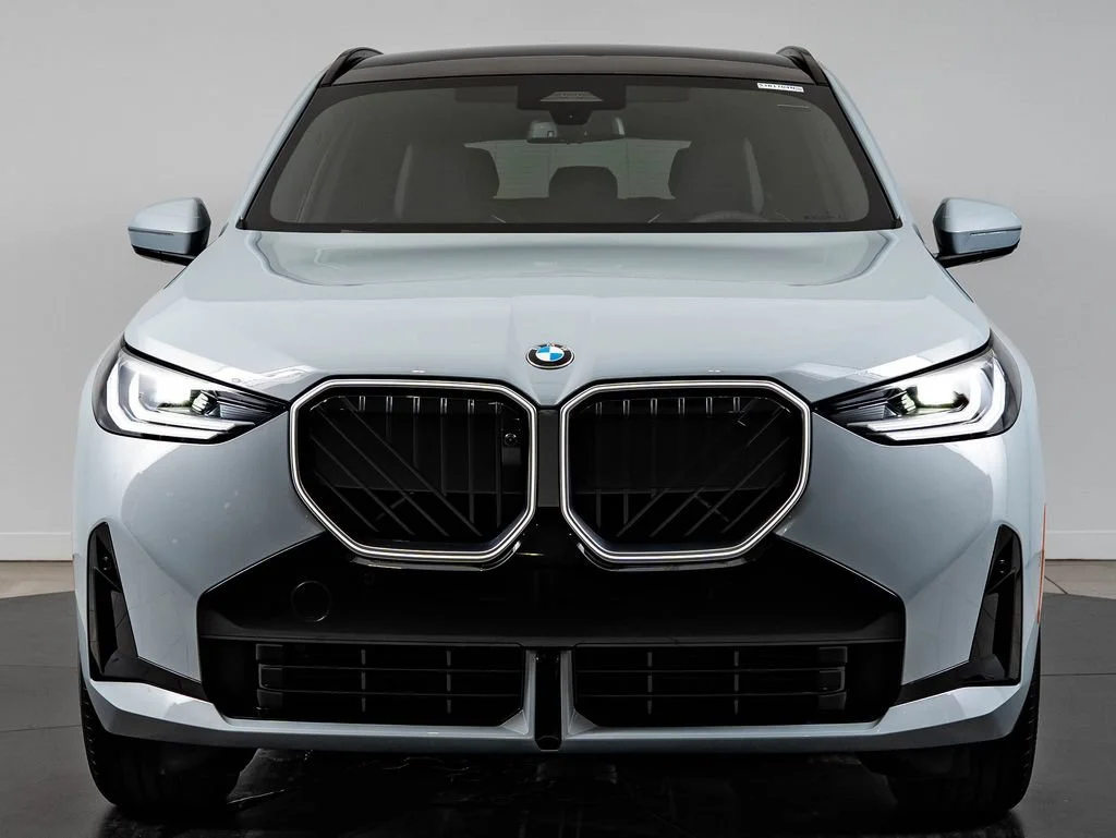 New 2026 Brooklyn Grey Metallic BMW 30 xDrive image 2