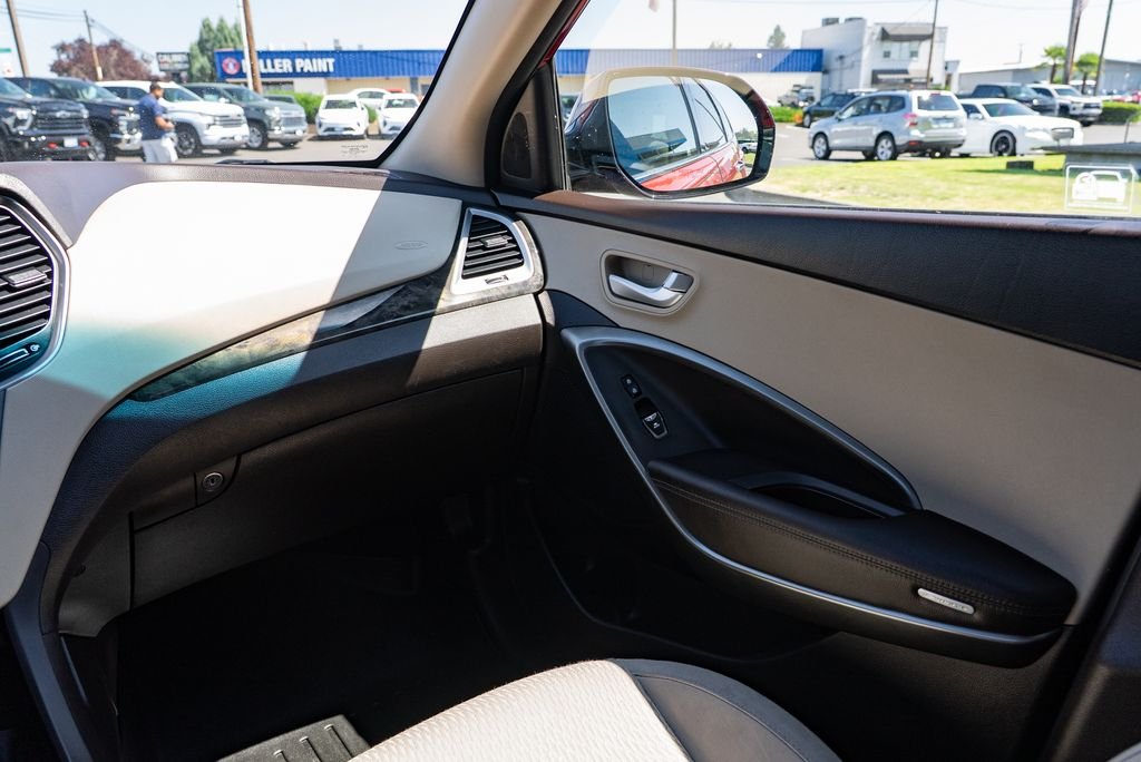 Used 2018 Regal Red Pearl Hyundai SE image 10