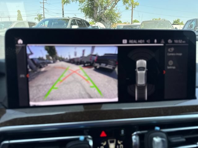 Used 2022 White BMW sDrive30i image 19