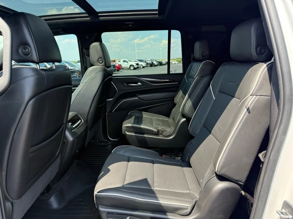 2022 Cadillac Escalade ESV Sport - Photo 13