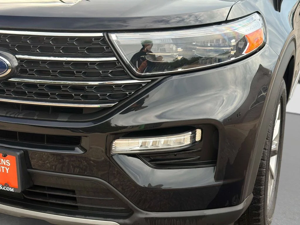 Used 2023 Agate Black Metallic Ford XLT image 11