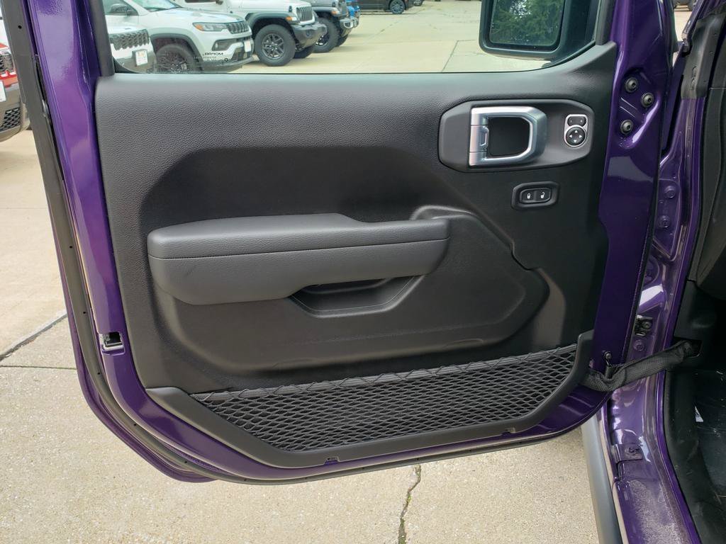 New 2026 Reign Exterior Paint Jeep Willys image 12