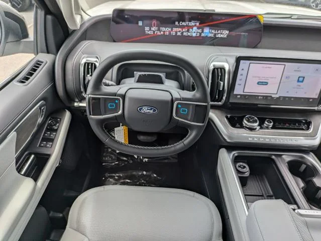 New 2026 Star White Metallic Tri-Coat Ford Platinum image 51