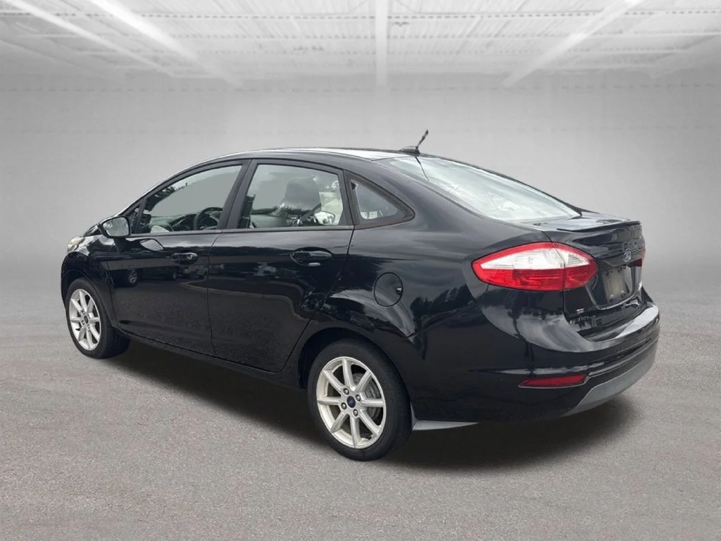 Used 2019 Black Ford SE image 4