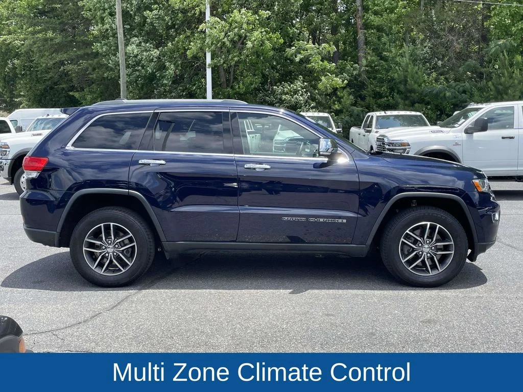 Used 2018 Blue Jeep Limited image 9