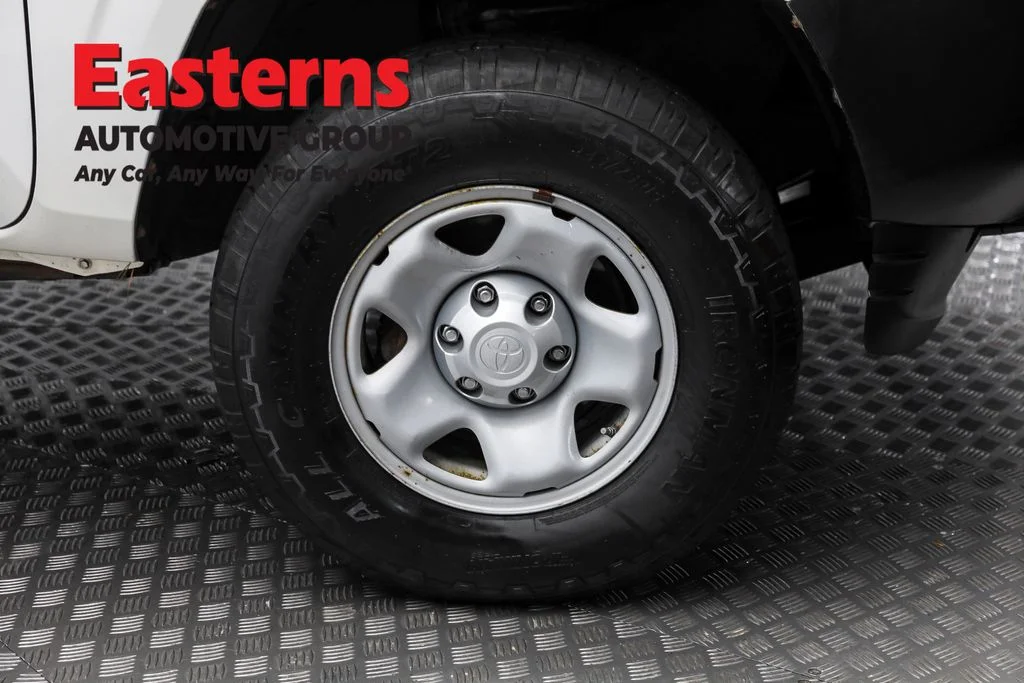 Used 2019 White Toyota SR image 29