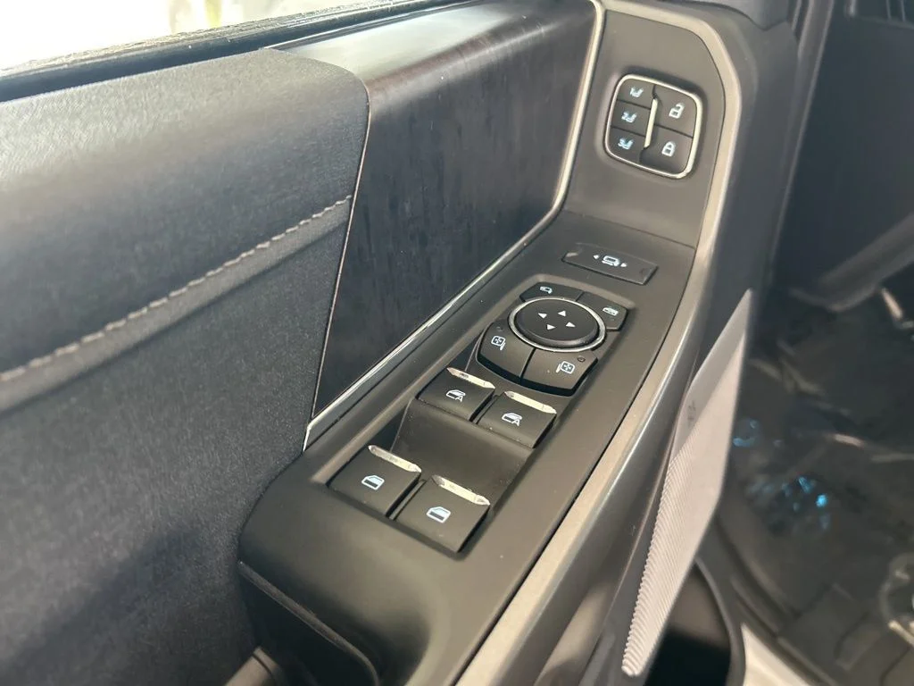 Used 2025 Gray Ford Lariat image 38