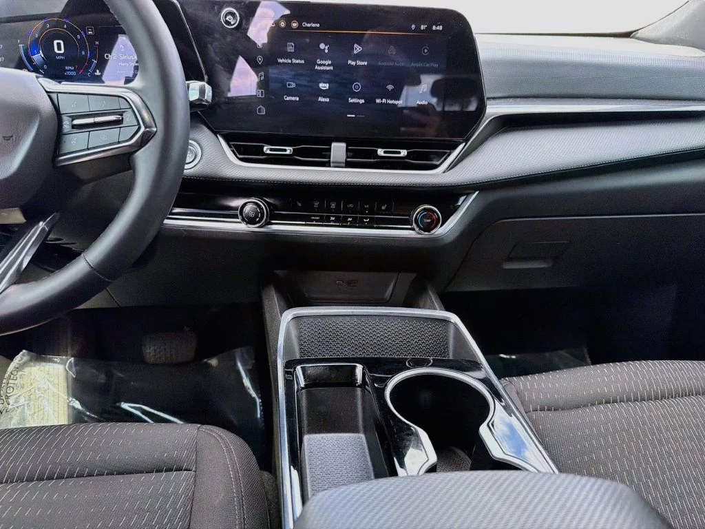 Used 2025 Gray Chevrolet LT image 18