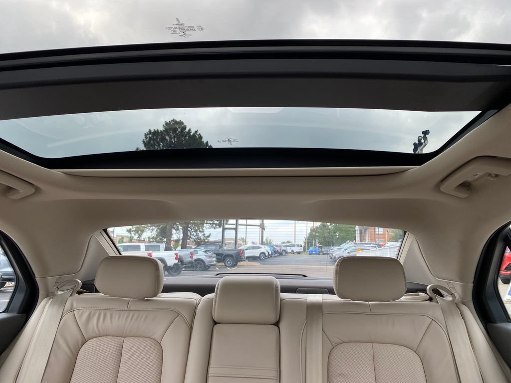 Used 2020  Lincoln Reserve image 31