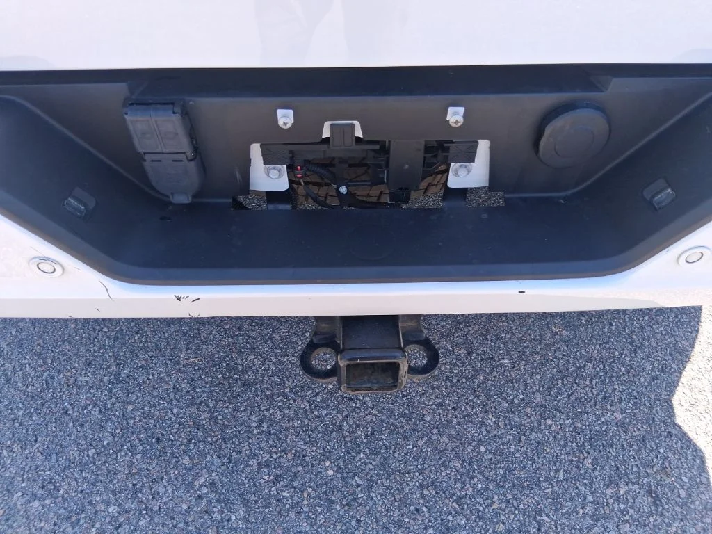 Used 2024 Beige Chevrolet High Country image 25