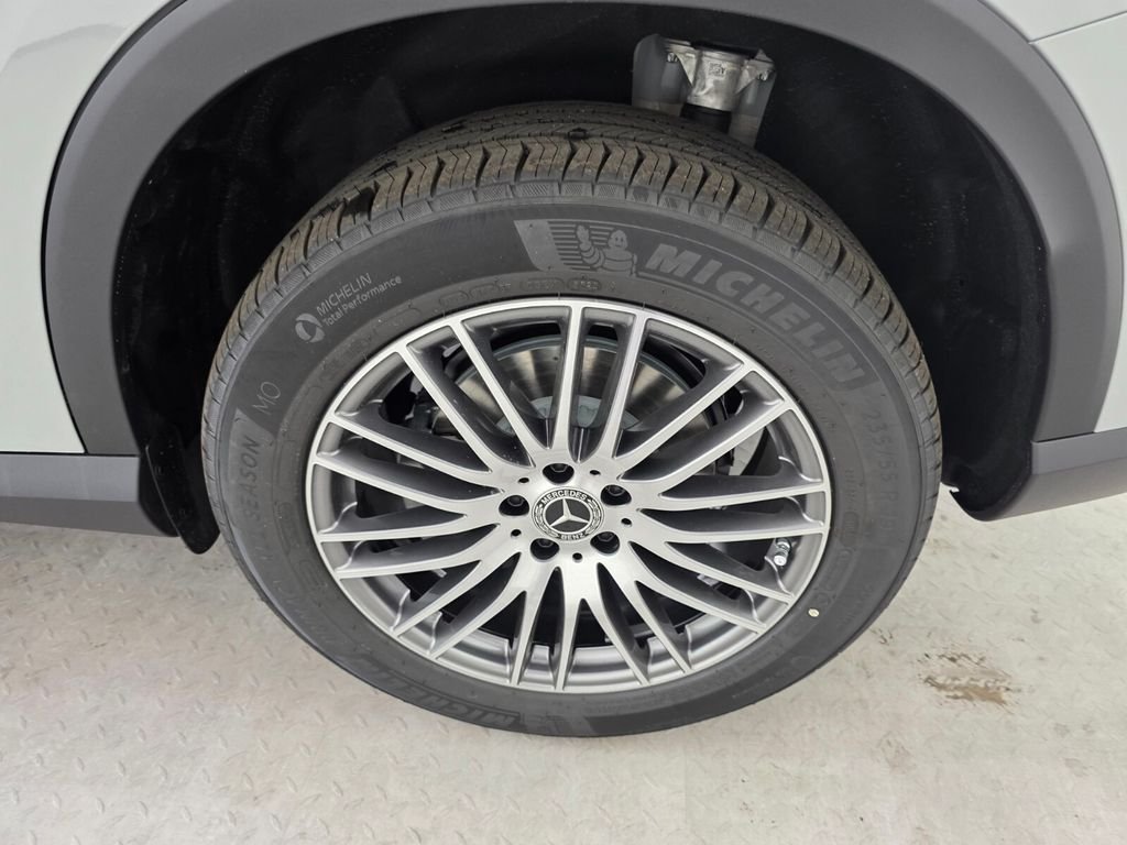 New 2026 MANUFAKTUR Alpine Grey Mercedes-Benz GLC 300 image 6
