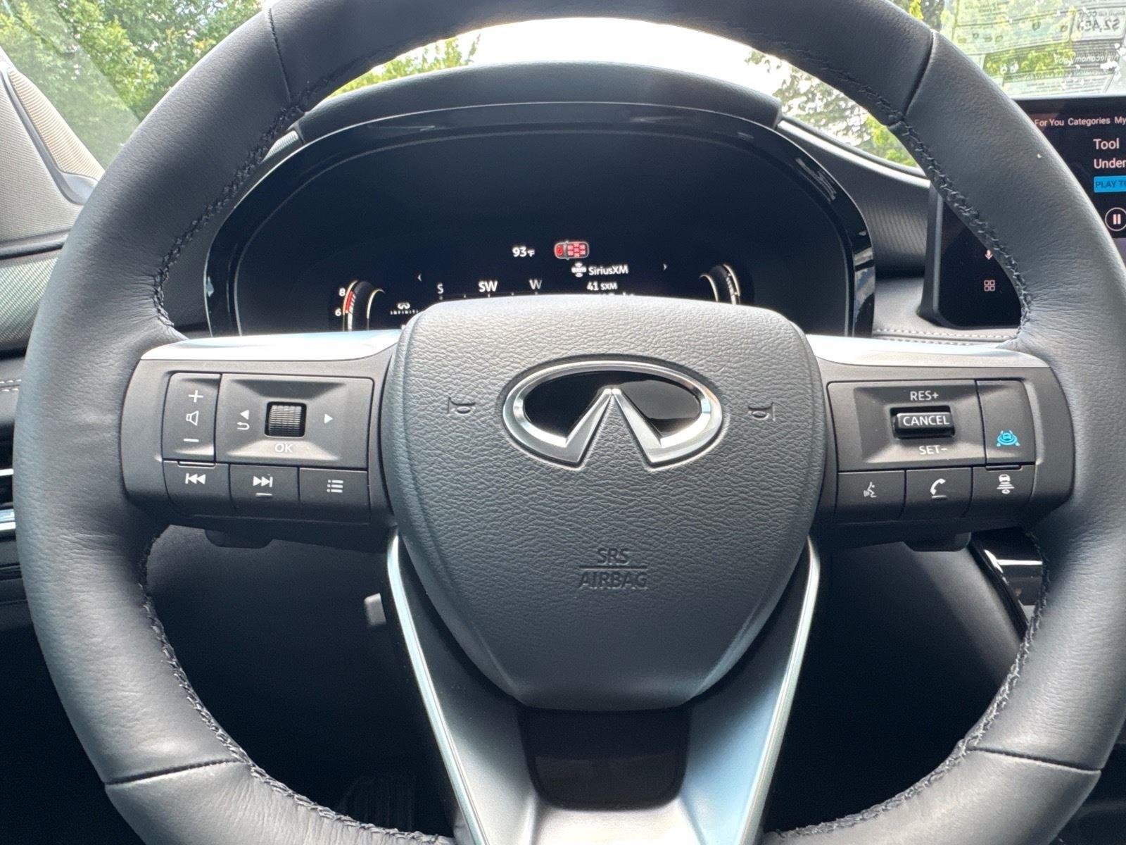 New 2027 RADIANT WHITE INFINITI Luxe FWD image 22