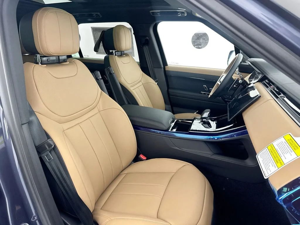 New 2026 Varesine Blue Land Rover Dynamic SE image 30
