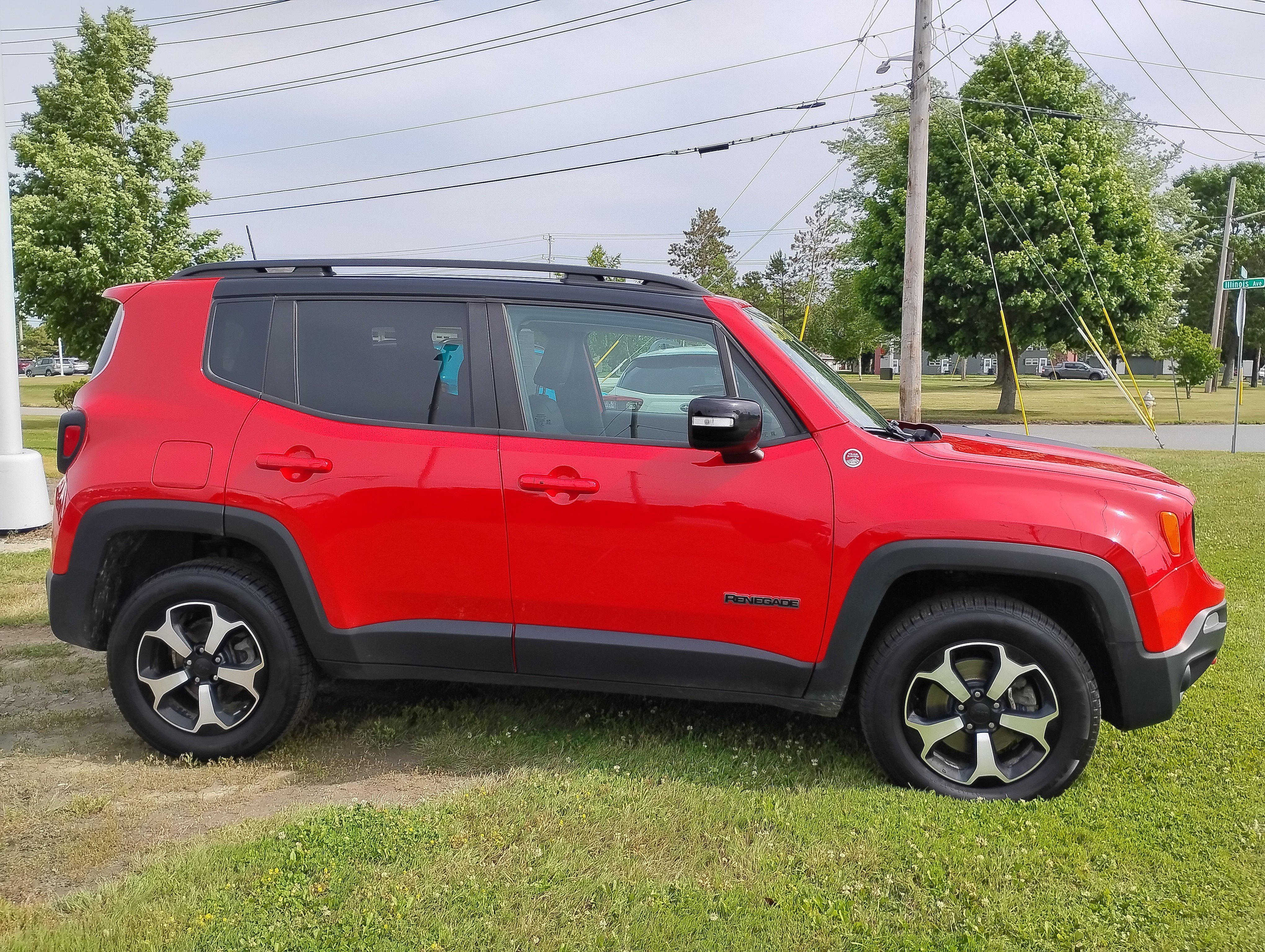 Used 2022 Colorado Red Clearcoat Jeep Trailhawk image 4