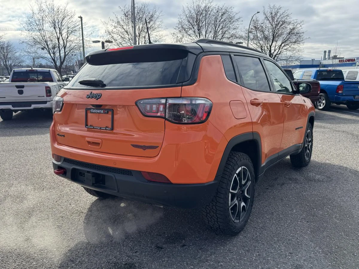 New 2026 joose Jeep Trailhawk image 5