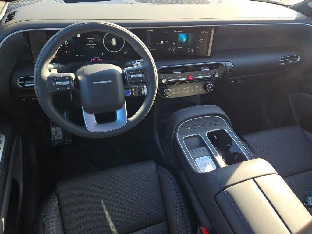 Used 2026 Abyss Black Pearl Hyundai Calligraphy image 18