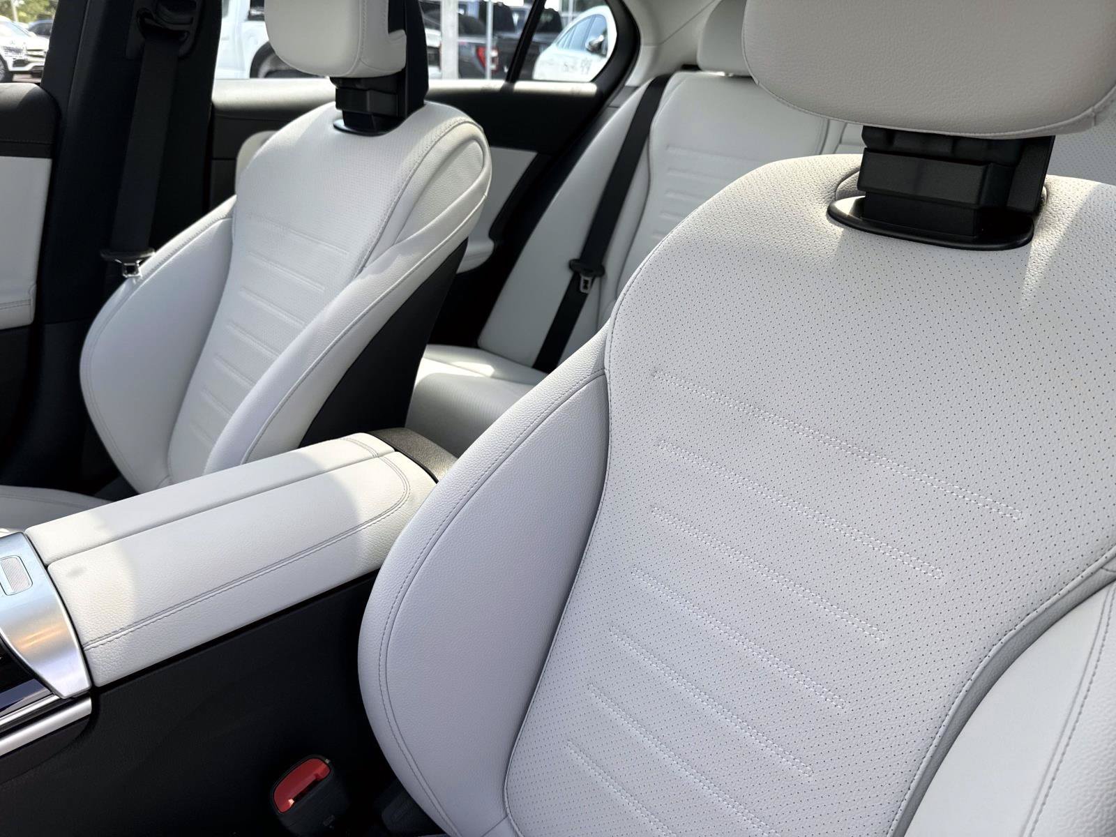 New 2026 Polar White Mercedes-Benz 300 4MATIC® SUV image 22