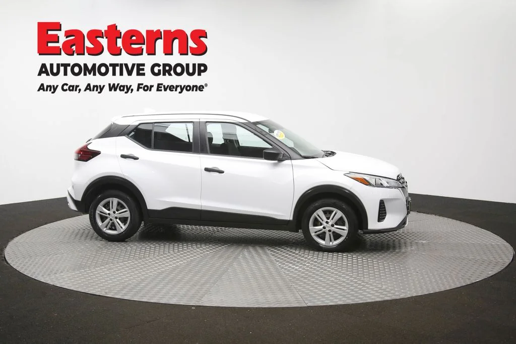 Used 2024 White Nissan S image 45