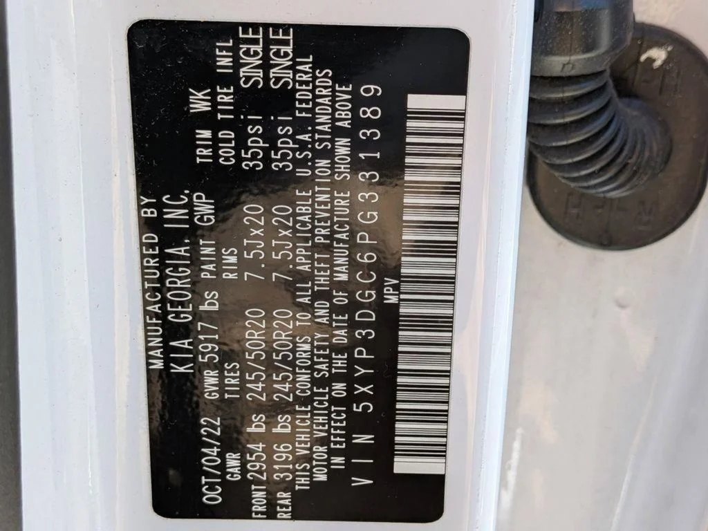 Used 2023 White Kia EX X-Line image 35
