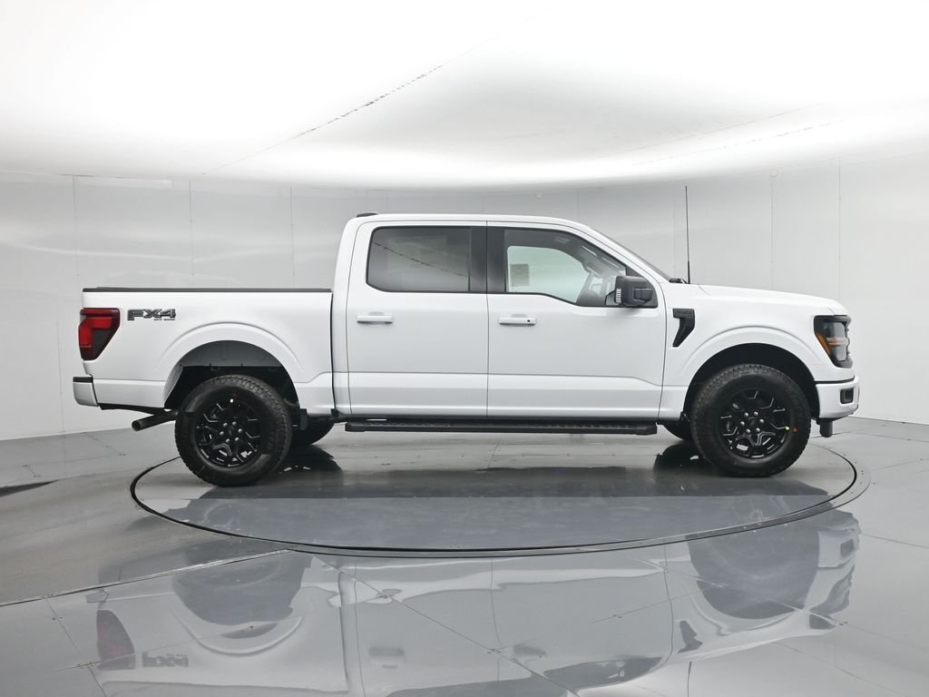 New 2026 Oxford White Ford XLT image 30