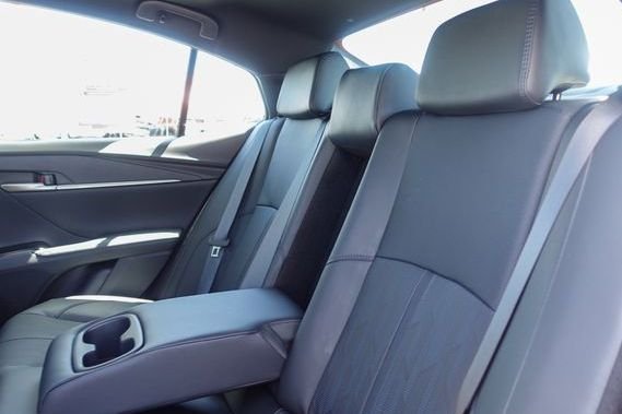 New 2026 Wind Chill Pearl with Midnight Black Metallic roof <sup>1</sup> Toyota  XSE image 26