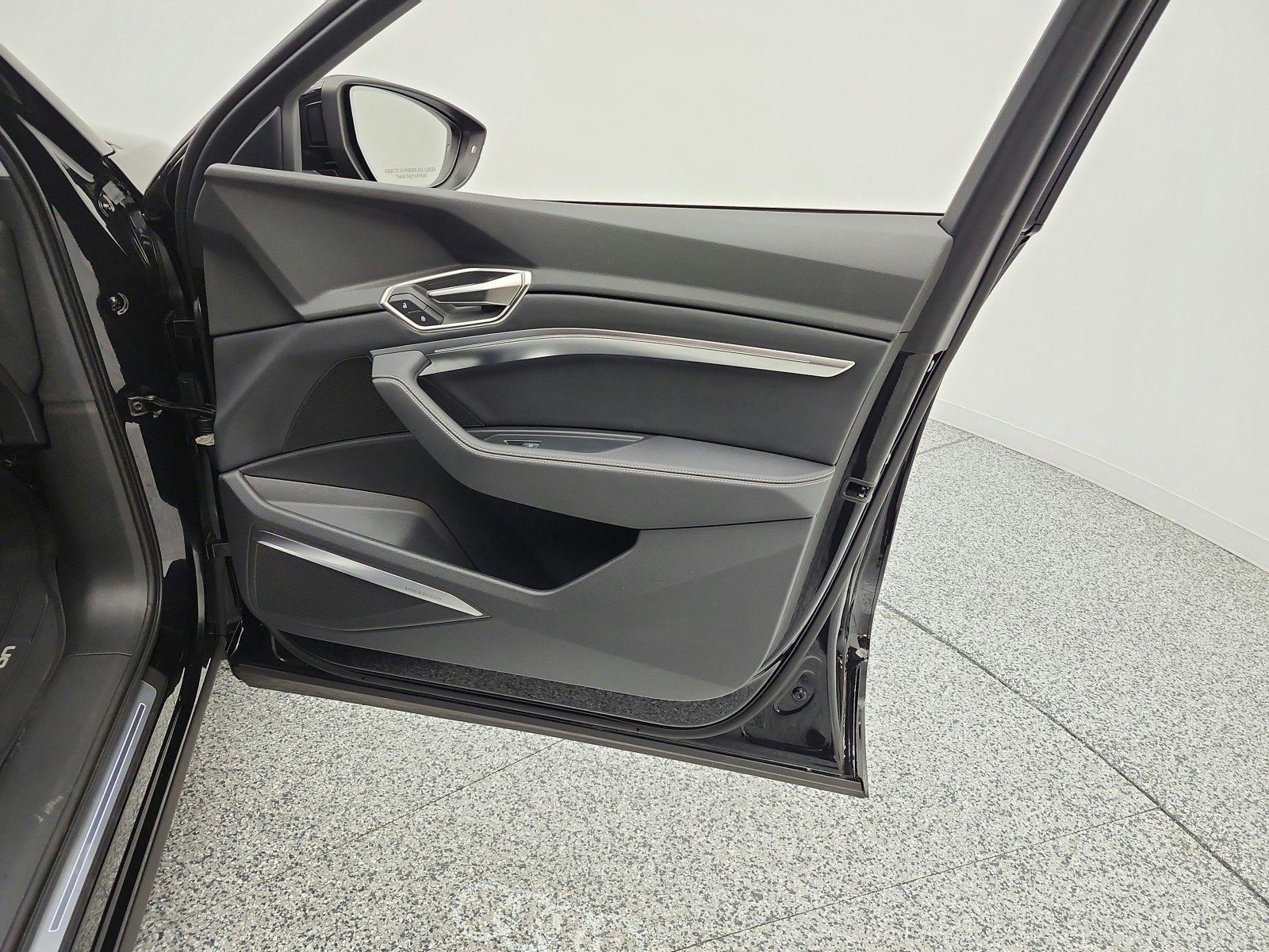 Used 2024 Mythos Black Metallic Audi Premium Plus quattro image 21