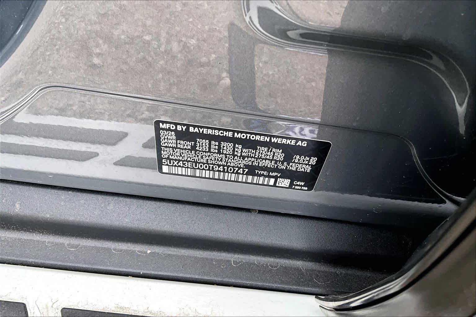 New 2026 Skyscraper Grey Metallic BMW xDrive50e image 19