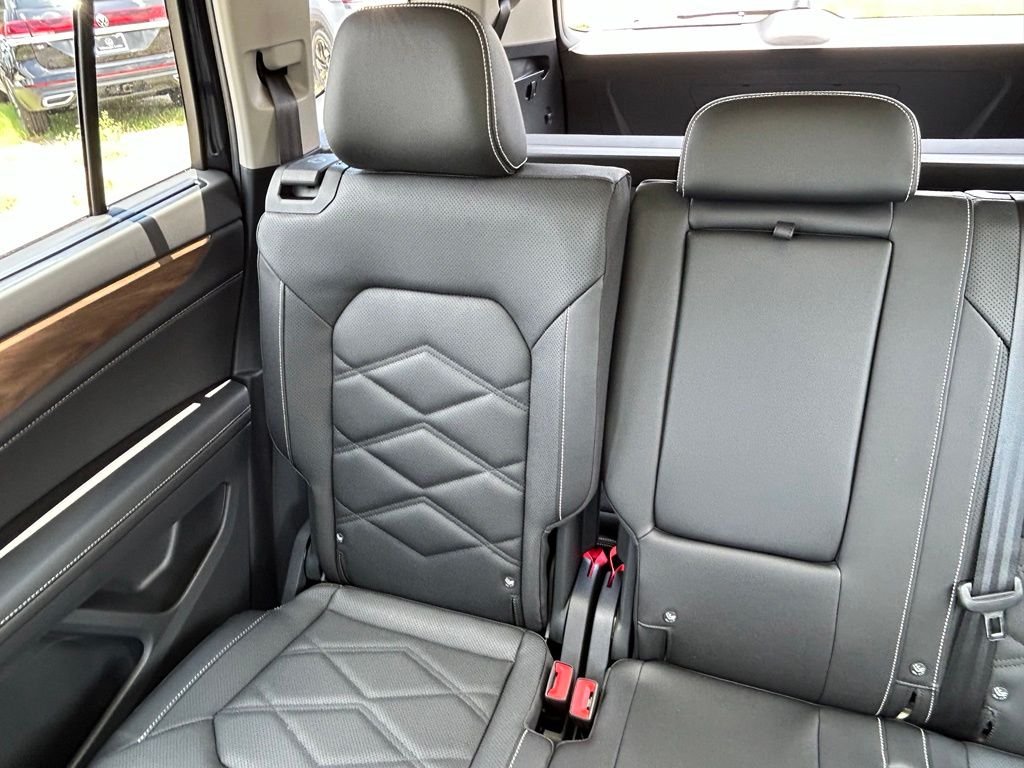 New 2026 Black Volkswagen SE w/Technology image 11