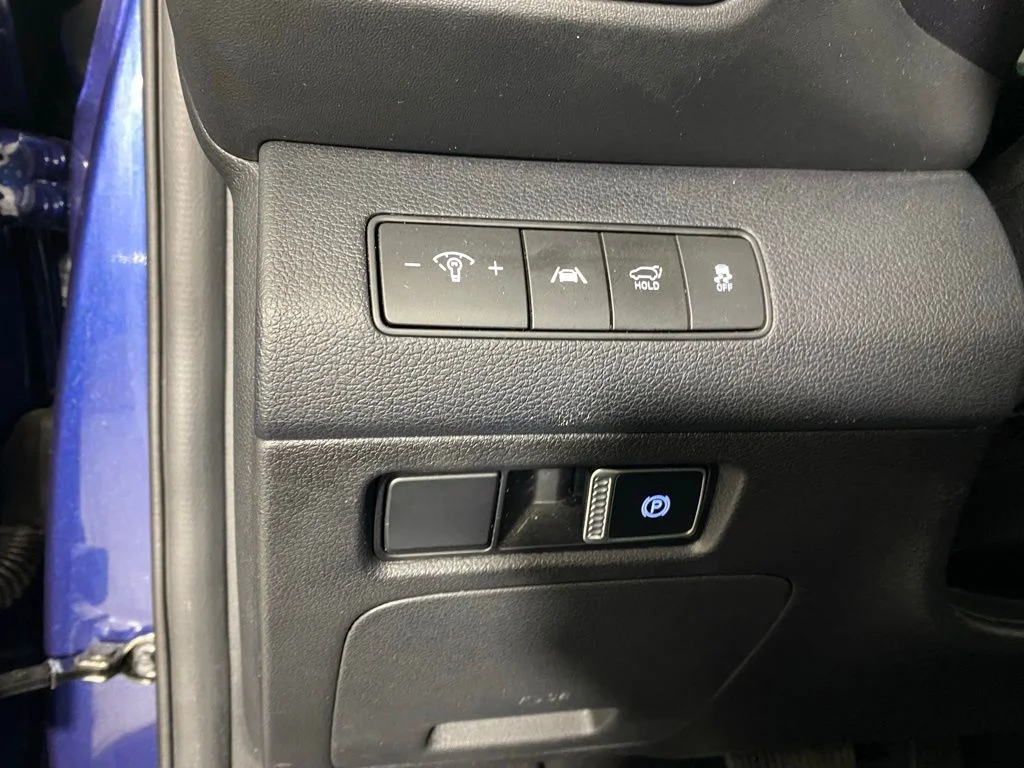 Used 2023 Blue Hyundai SEL image 25