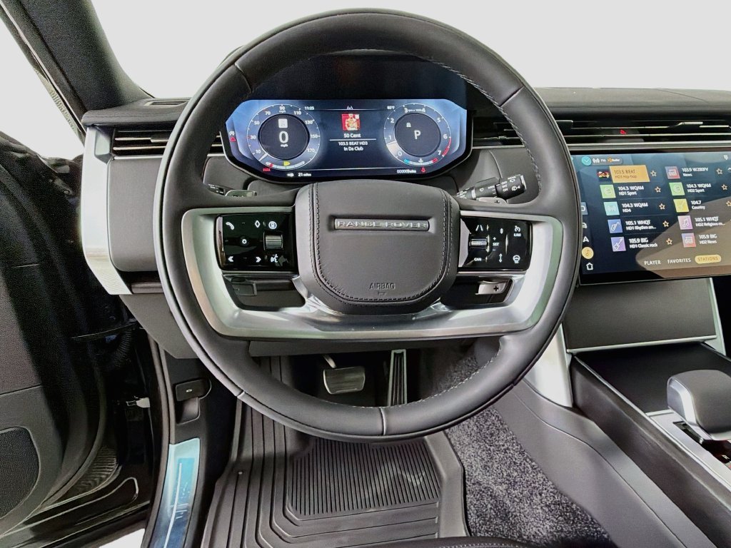 New 2027 Santorini Black Land Rover SE image 11