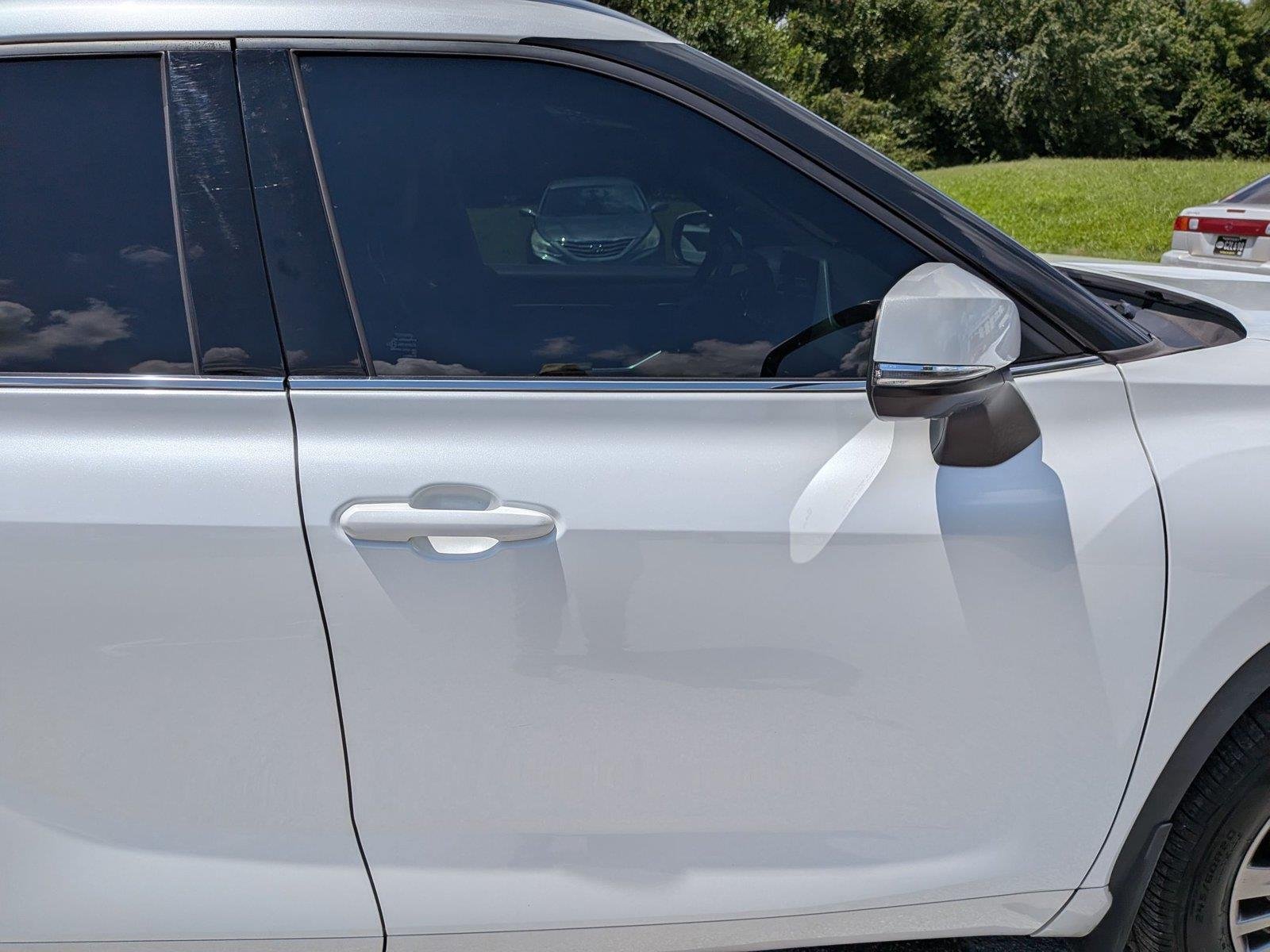 Used 2022 Wind Chill Pearl Toyota Platinum image 35