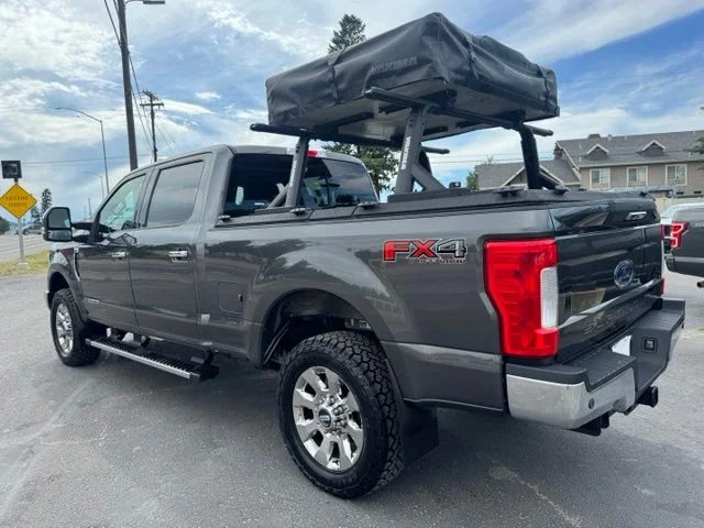 Used 2017 Magnetic Ford Lariat image 6