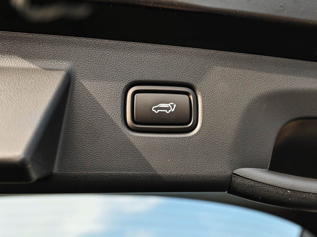 New 2026 Ash Black Hyundai SEL AWD image 9