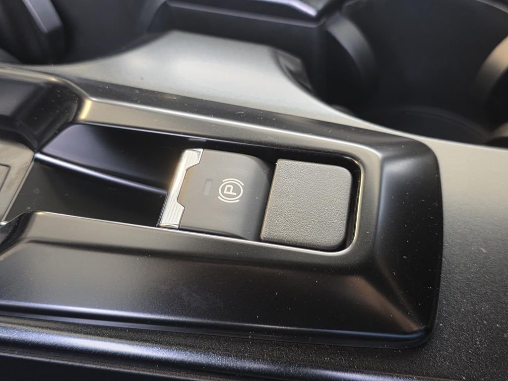 New 2026 CRYSTAL WHITE PEARL Subaru Premium image 23