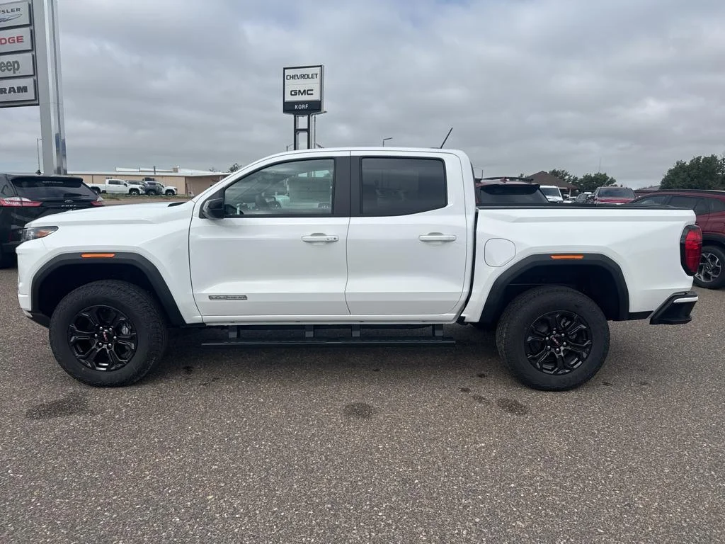 2025 GMC Canyon 2WD Elevation Crew Cab Short Box's photo