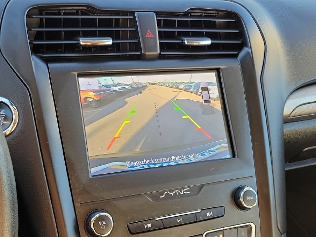 Used 2020 Black Metallic Ford SE image 22