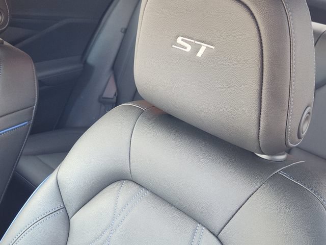Used 2025 Summit White Buick Sport Touring image 20