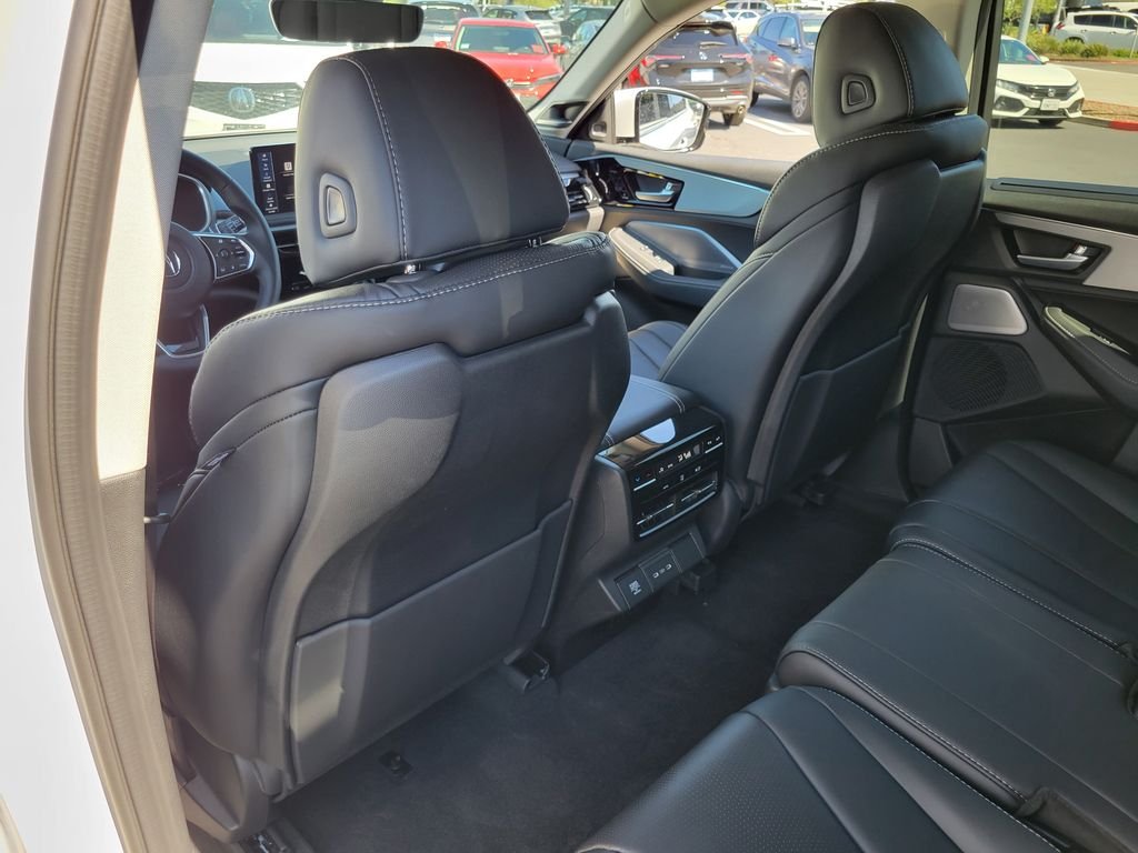New 2026 Platinum White Pearl Acura Technology Package image 11