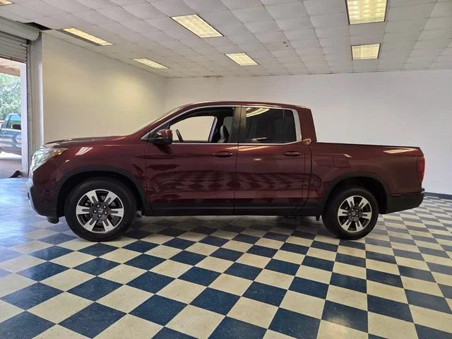 Used 2017 Red Honda RTL image 4