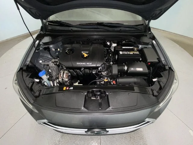 Used 2017 Gray Hyundai SE image 24