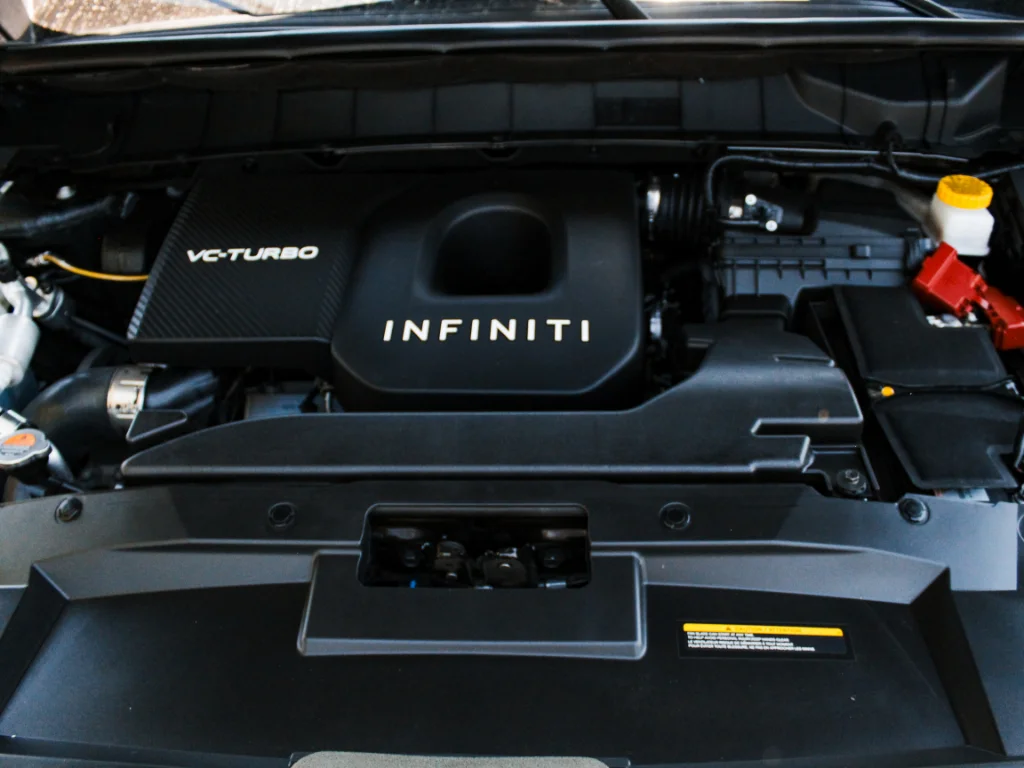 Used 2025 Graphite Shadow INFINITI LUXE image 32