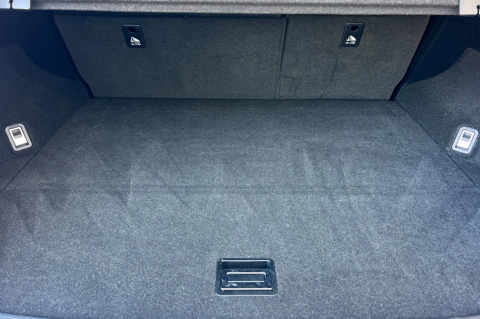 Used 2019 Silver Lexus 300h image 15