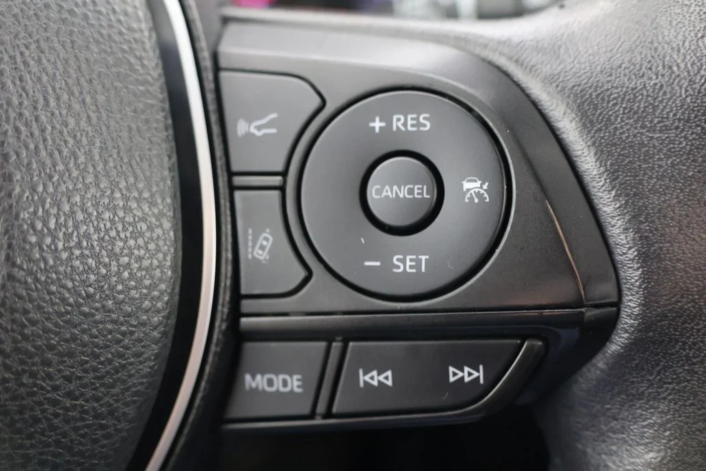 Used 2022 Blizzard Pearl Toyota XLE Premium image 12