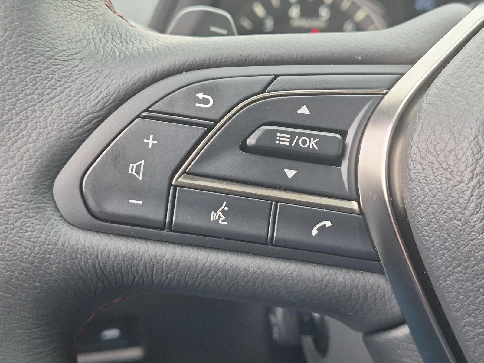 Used 2023 Midnight Black INFINITI RED SPORT 400 image 19